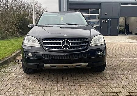 Mercedes-Benz 320 ML