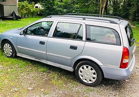 Opel Astra 1.6 -