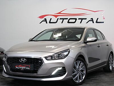 Hyundai i30 Fastback*Automatik*Navi*Carplay*Kamera*