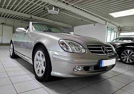 Mercedes-Benz SLK 320 V6 Automatik Navi Sport-Leder-Sitze