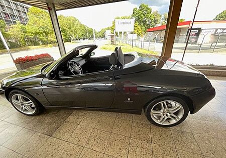 Alfa Romeo Spider gebraucht kaufen Alfa Romeo Spider 2.0 JTS 16V Medio