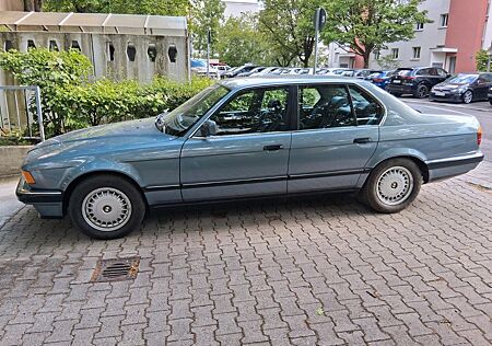 BMW 735