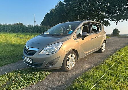 Opel Meriva 1.4 (Rentner-/Garagenfahrzeug)