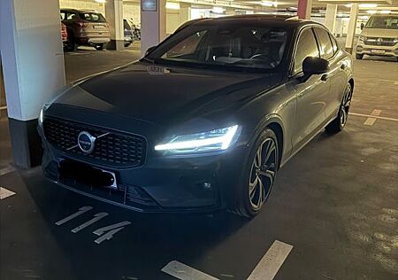 Volvo S60 !TAUSCH! B4 Plus Dark DCT Plus Dark