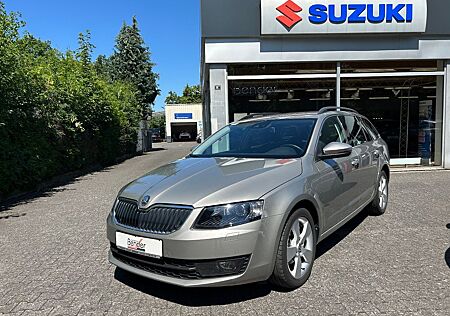 Skoda Octavia Combi Elegance DSG 1. HAND NAVI ABN. AHK