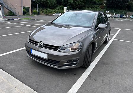 VW Golf Volkswagen 1.2 TSI 63kW BMT LOUNGE AHK Checkheft