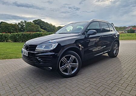 VW Touareg Volkswagen 3.0 V6 TDI R Line, Dyn, SH, elektr. AHK