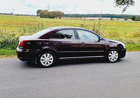 Toyota Avensis 1.8-l-VVT-i Klimaautomatik