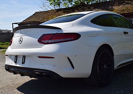 Mercedes-Benz C 63 AMG Mercedes-AMG C 63 Coupé 620 PS pures Adrenalin