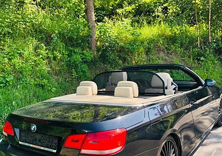 BMW 325i Cabrio -Vollleder TÜV neu, Alufelgen WR+SW