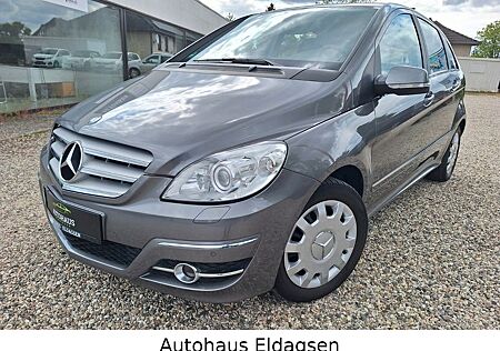 Mercedes-Benz B 200 + Garagenfzg. + PANO + SHZ + PDC + TÜV
