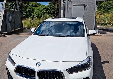 BMW X2 sDrive18i Sports PanDach HiFi