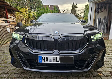 BMW 540d xDrive Touring MSport Pro Sthzg Iconic AHK