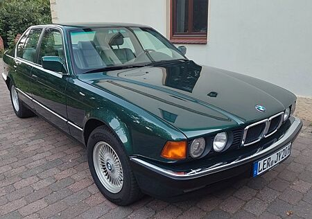 BMW 750i Islandgrün / Silbergrau-Hell / H-Zulassung