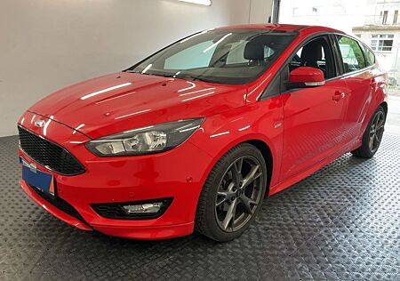 Ford Focus 1,0 EcoBoost 92kW ST-Line Red