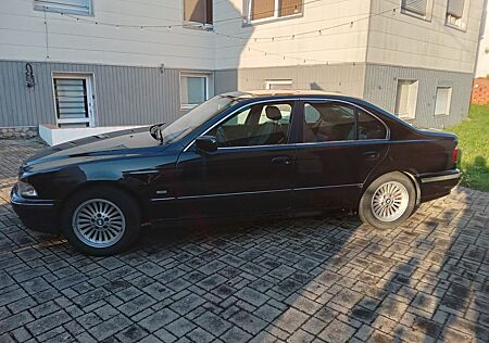 BMW 530d A - E39 Motor/Getriebe TOP! Aber Korrosion