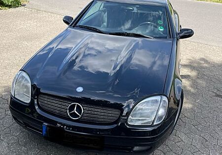 Mercedes-Benz SLK 200 -