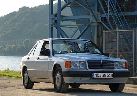 Mercedes-Benz 190