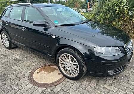 Audi A3 1.6 FSI Attraction Sportback Klimaaut. 17"Alu