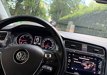 VW Golf Volkswagen 2.0 TDI 150 PS