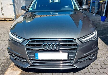 Audi A6 Avant 2.0 TDI quattro 2xS-line AHK Stand