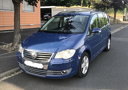 VW Touran Volkswagen 2.0 TDI 140 PS Klima AHK Tempom.