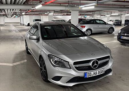 Mercedes-Benz CLA 180 AMG Line AMG Line