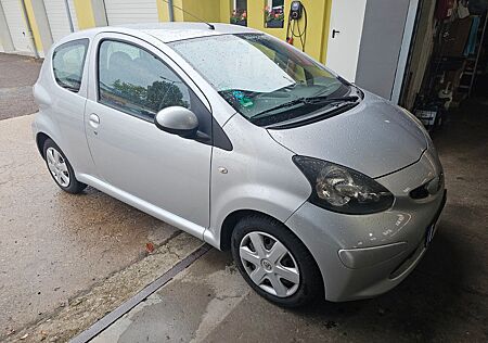 Toyota Aygo (X) Aygo (X) 1,0 - gepflegt