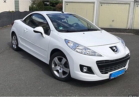 Peugeot 207 CC Black & White Edition 120 Black & Whi...