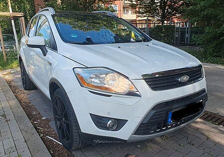 Ford Kuga 2,0TDCi 4x4 Champ. Edition / Navi Panodach