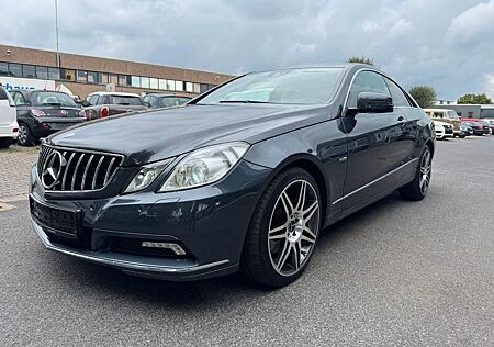 Mercedes-Benz E 250 E -Klasse Coupe CDI BlueEfficiency.