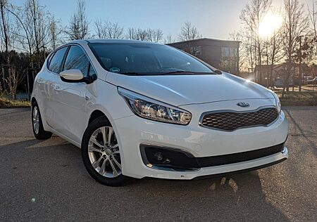 Kia Cee'd / Ceed 1.4 CVVT ISG Dream-Team Edition !!!
