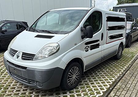 Renault Trafic Kasten L1H1 2,7t AHK Werkzeugschrank MWST