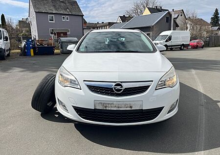 Opel Astra J Sports Tourer Edition 1,7 L Diesel