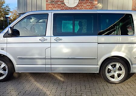 VW T5 Multivan Volkswagen T5 V6 4motion Highline, viele Extras