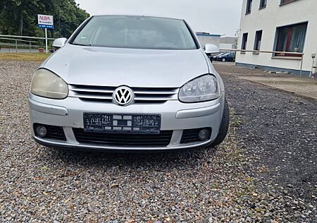 VW Golf Volkswagen V Lim. Trendline
