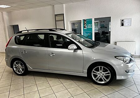 Hyundai i30 Klimaautomatik Teilleder Navi 1.Hand