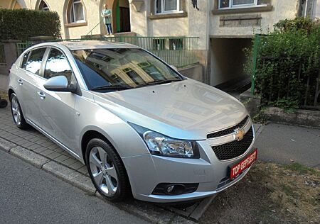 Chevrolet Cruze Hatchback LTZ 2.HAND Top