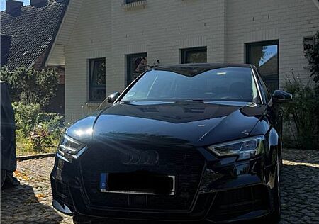 Audi A3 Sportback 2.0 TDI S line Baujahr 2017