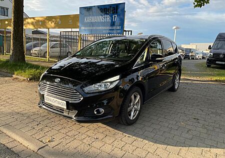 Ford S-Max Titanium NAVI SHZ PDC KAMERA