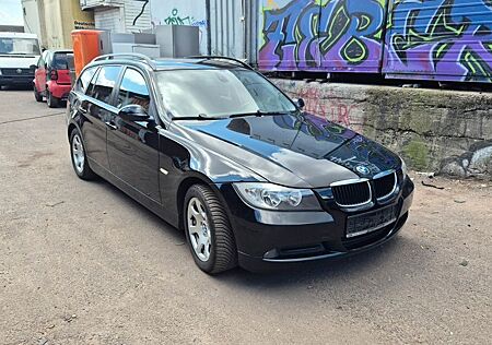 BMW 318i Touring -