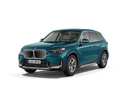 BMW iX1 xDRIVE 30e AUTOMATIC LC PROF HuD KAMERA AHK