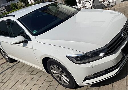 VW Passat Variant Volkswagen 2.0 TDI SCR DSG Business Vari...