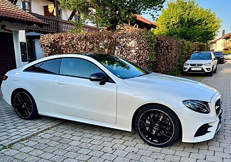 Mercedes-Benz E 200 Coupé AMG Line - Designo Diamantweiß
