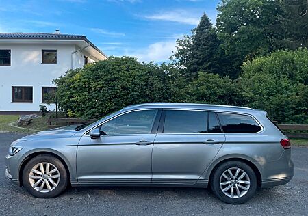 VW Passat Variant Volkswagen Comfortline 2.0 TDI,DSG,Navi,LED