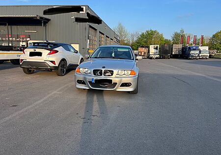 BMW 320i -