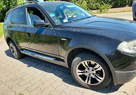 BMW X3 2.0i Benziner 150 PS Allrad
