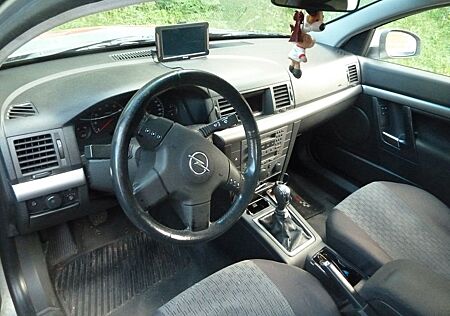 Opel Vectra C 2.2 -