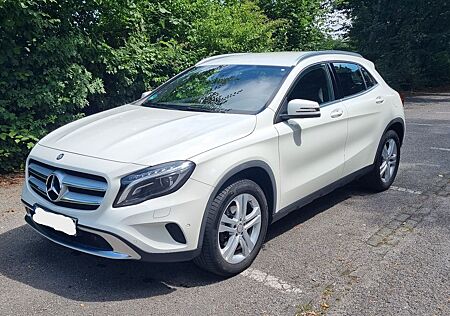 Mercedes-Benz GLA 180