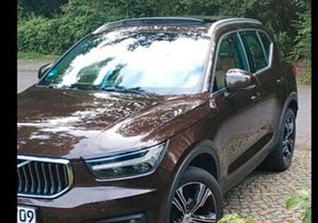 Volvo XC 40 XC40 INSCRIPTION LEDER LED PANORAMA 19" AHK